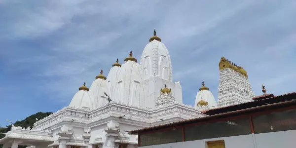 A Journey to the Abode of Lord Shiva: Omkareshwara