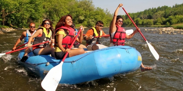 Most Thriving Destinations near Bangalore for River Rafting