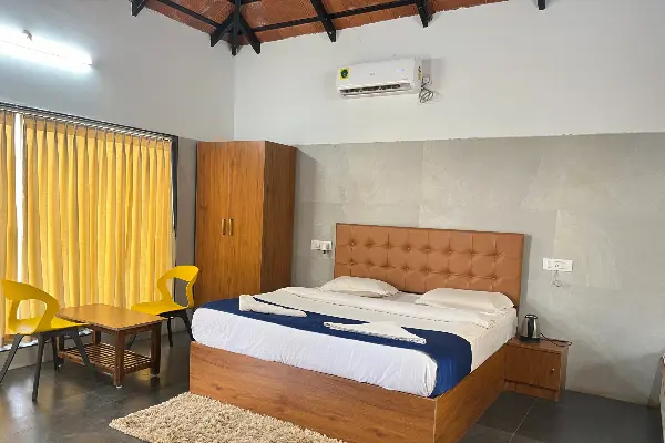 Makalidurga Trek with AC Room Stay