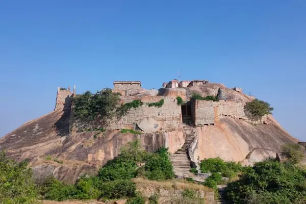 Gudibande Fort Day Trek with Water Activities