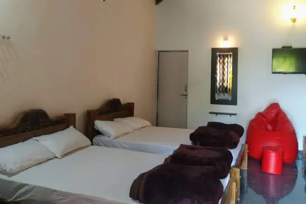 Luxurious Room Stay at Mullayanagiri