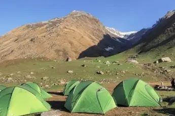 Pundrik Lake Trek image 5