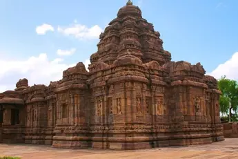 Hampi Badami Tour image 5