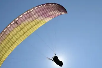 Paragliding in Bangalore - Nandi Hills image 3