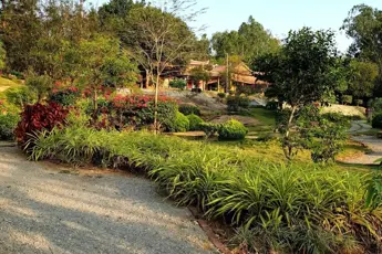 Pyramid Valley and Pet Sanctuary Day Trip image 2