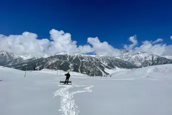 Thajiwas Glacier Trekimage 3 Thajiwas Glacier Trekimage 3