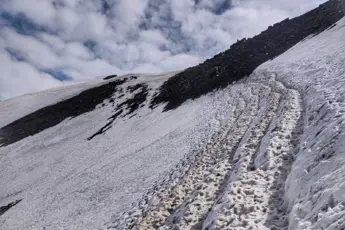 Darati Pass Trek image 2