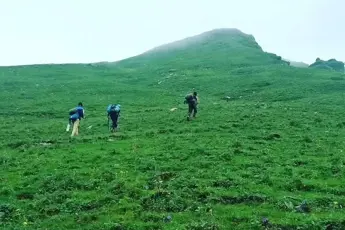 Saru Tal Trek with Kedarkantha image 3