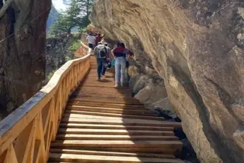 Gartang Gali Trek image 5
