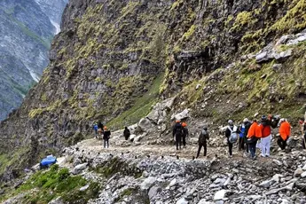 Valley Of Flowers Trek image 2