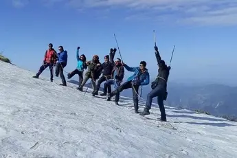Baljuri Peak Summit Trek image 4
