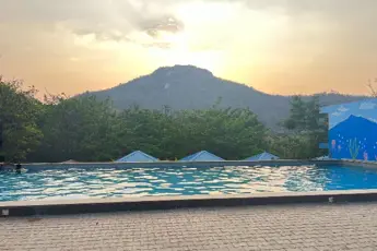 Makalidurga Sunrise Trek With Water Activities image 4