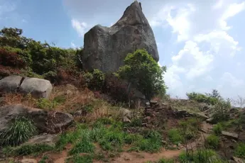 Minchukallu Betta Sunrise Trek with Water Activities