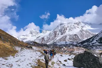 Dev Kyara Trek image 5
