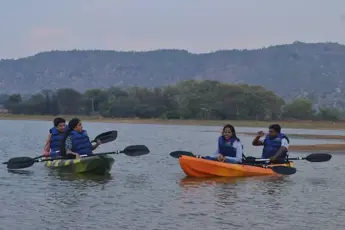 Makalidurga Day Trek With Water Activities image 5