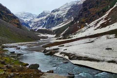 Rupin Pass Trekimage 1
