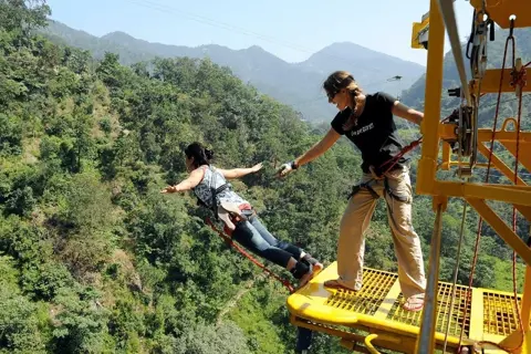 Bungee Jumping in Rishikesh image 4