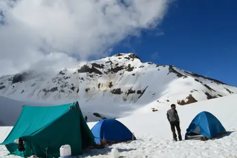 Pin Parvati Pass Trekimage 1 Pin Parvati Pass Trekimage 1
