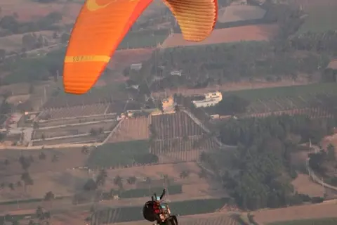 Paragliding in Bangalore - Nandi Hillsimage 1