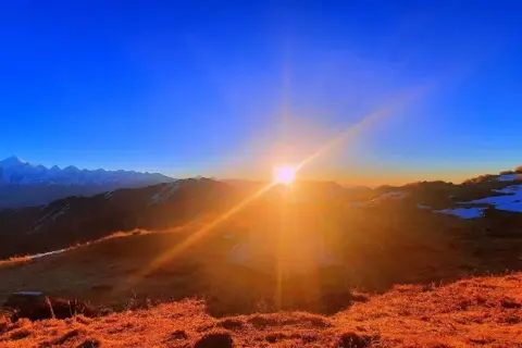 Namik Glacier Trekimage 1