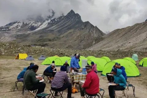 Vasuki Tal Trek With Gaumukh Tapovanimage 1