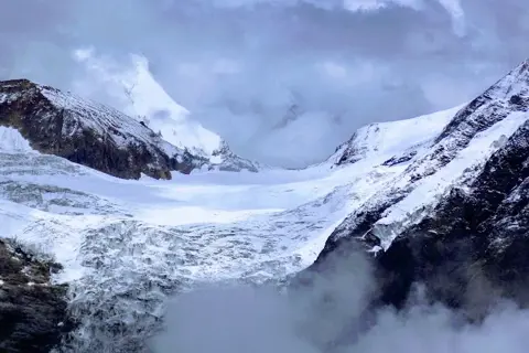 Traill's Pass Trekimage 1