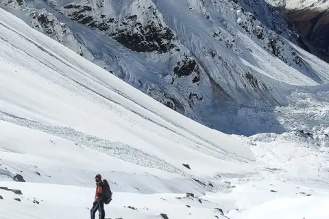 Nanda Ghunti Peak Expeditionimage 1