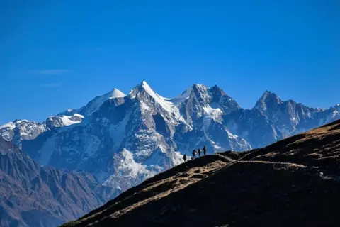 Phulara Ridge Trekimage 1