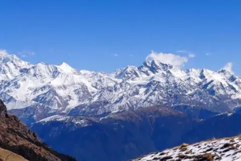 Mukta Top Trekimage 1 Mukta Top Trekimage 1