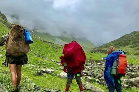 Khimloga Pass Trekimage 1 Khimloga Pass Trekimage 1