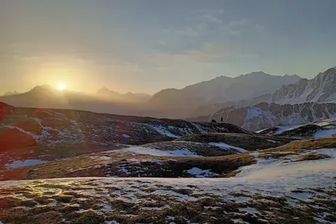 Sar Pass Trekimage 1