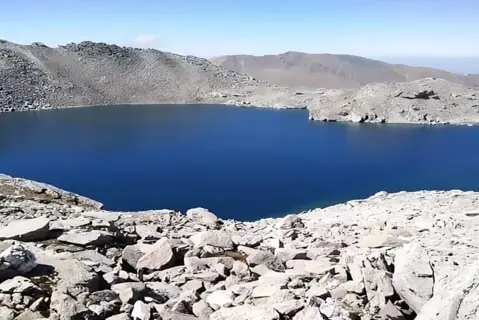 Maldaru Lake Trekimage 1