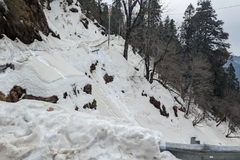 Jalori Pass Trekimage 1