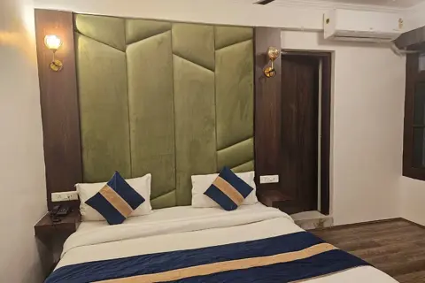 Kashmir Tour Packages​image 1