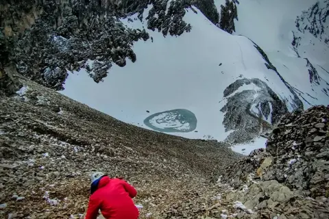 Nanda Ghunti Peak Expeditionimage 1