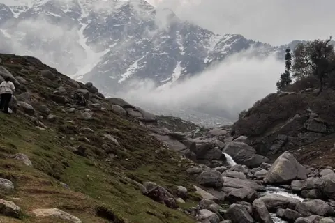 Kareri Lake Trek image 4