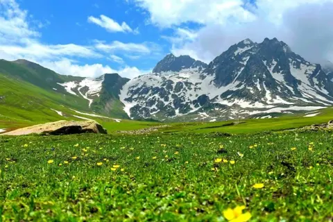 Kashmir Great Lakes Trekimage 1