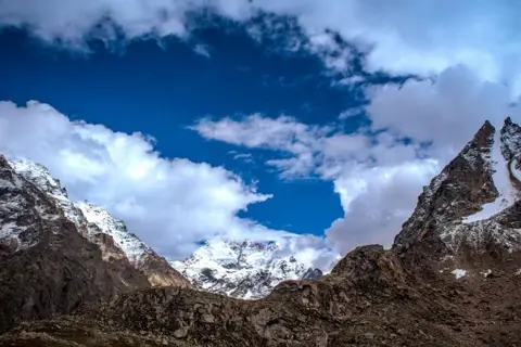 Pin Parvati Pass Trekimage 1