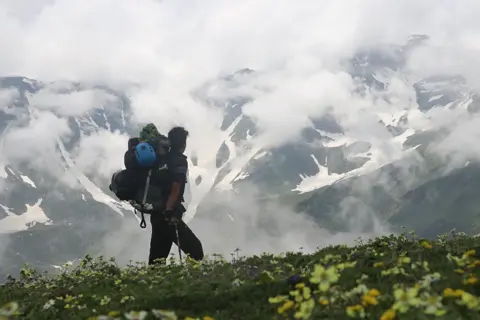 Kalihani Pass Trekimage 1