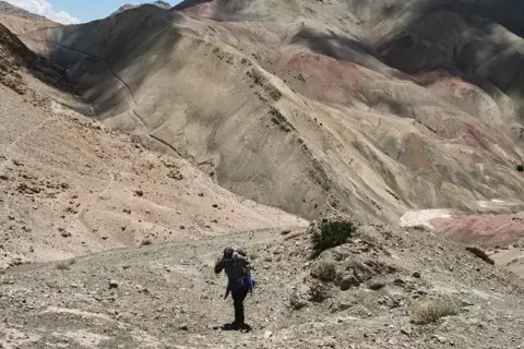 Sham Valley Trekimage 1