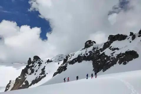 Deo Tibba Base Camp Trekimage 1