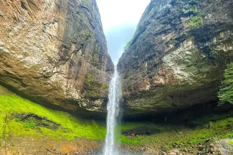 Devkund Waterfall Trekimage 1 Devkund Waterfall Trekimage 1
