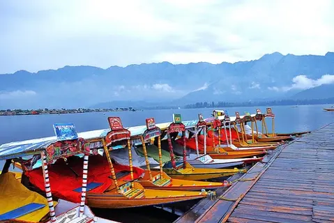 Kashmir Tour Packages​image 1