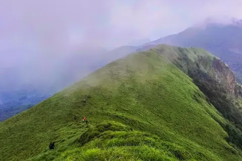 Manja Motte & Makaat Motte Trekimage 1 Manja Motte & Makaat Motte Trekimage 1