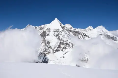 Baljuri Peak Summit Trekimage 1