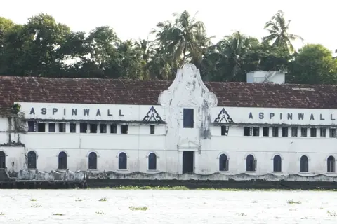 Alleppey Tour Package From Bangaloreimage 1