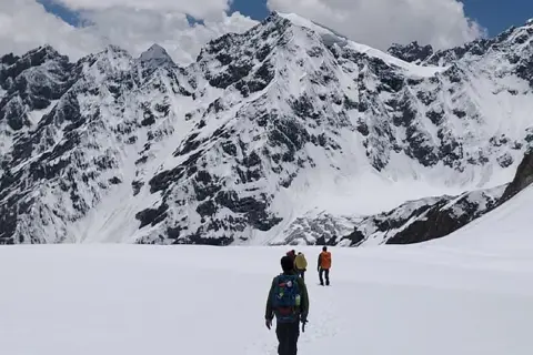 Lamkhaga Pass Trekimage 1