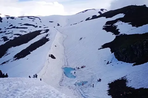Rani Sui Lake Trekimage 1