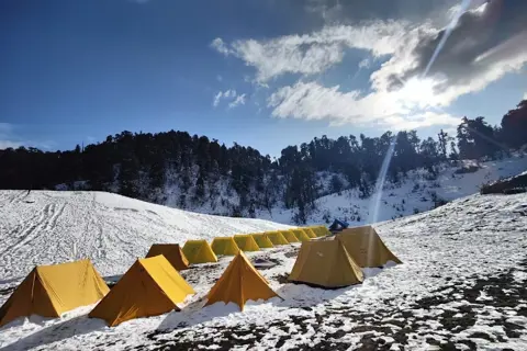 Dayara Bugyal Trekimage 1