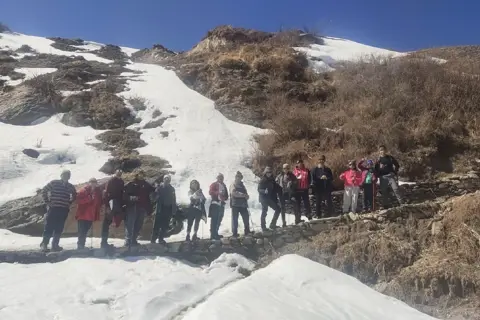 Dayara Bugyal Trekimage 1